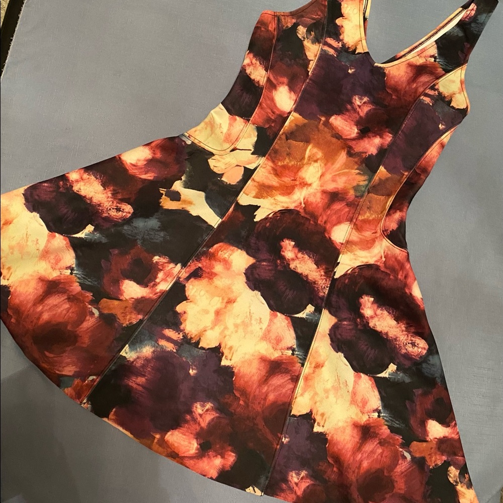 Neoprene Abstract Abercrombie & Fitch Dress |Size XS